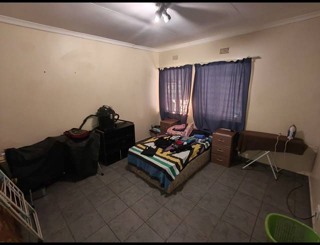 4 BEDROOM HOUSE FOR SALE IN PROTEA PARK